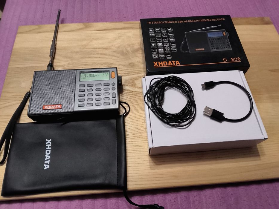 Радіоприймач XHDATA D-808