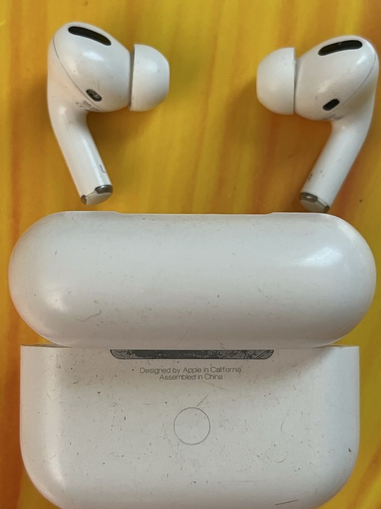 Навушники. Apple AirPods Pro 2