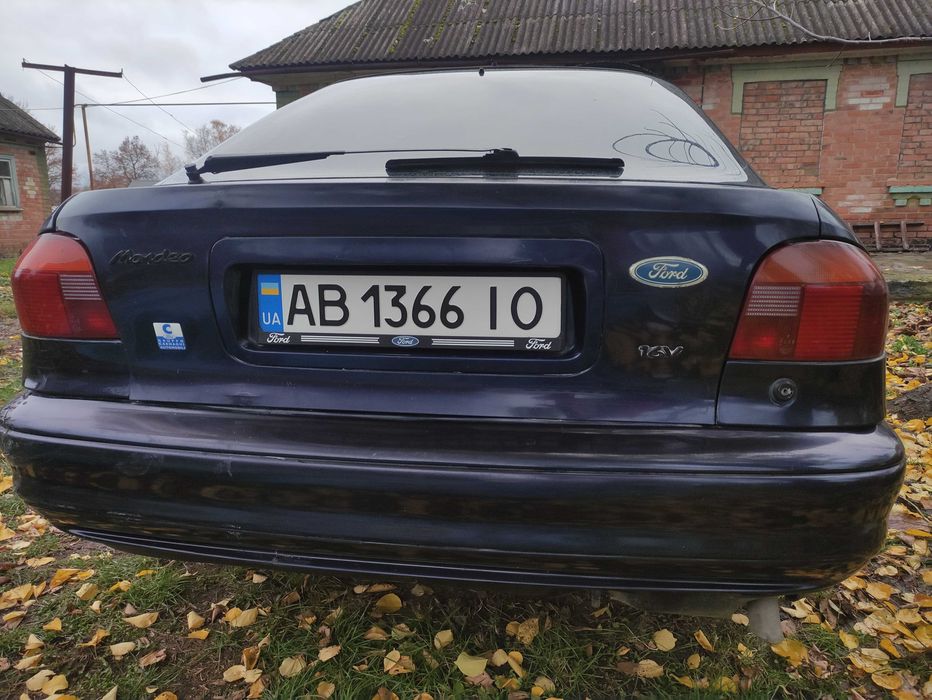 Ford Mondeo 1995 + В подарунок комплект запасних коліс на зиму