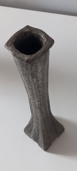 Solitário em estanho