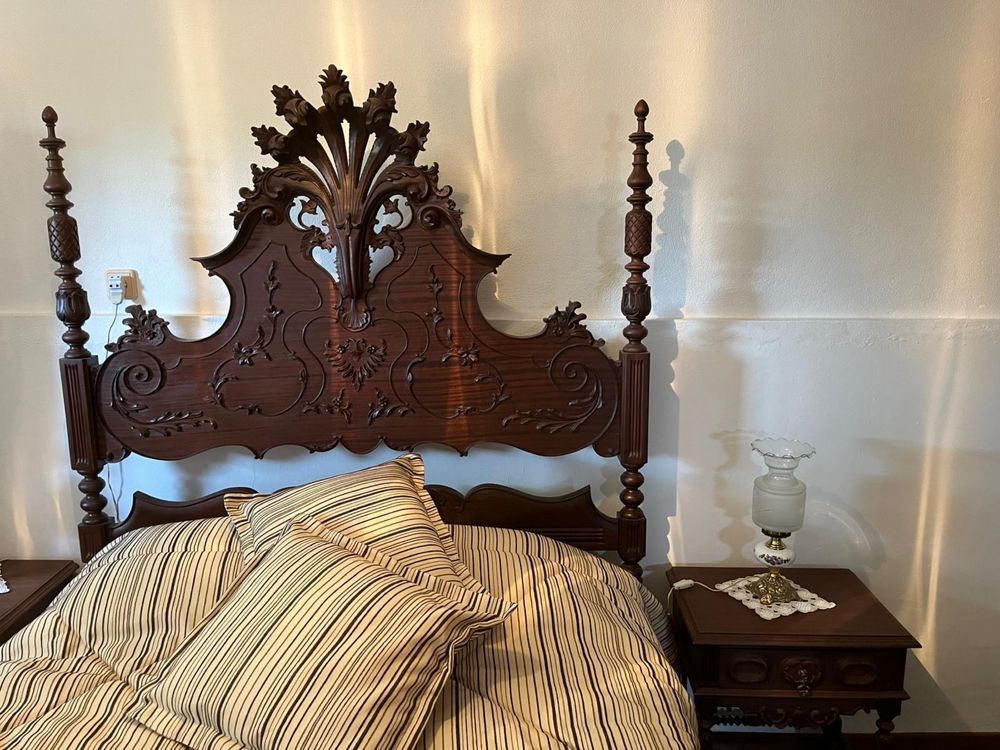 Conjunto completos de quarto — madeira maciça