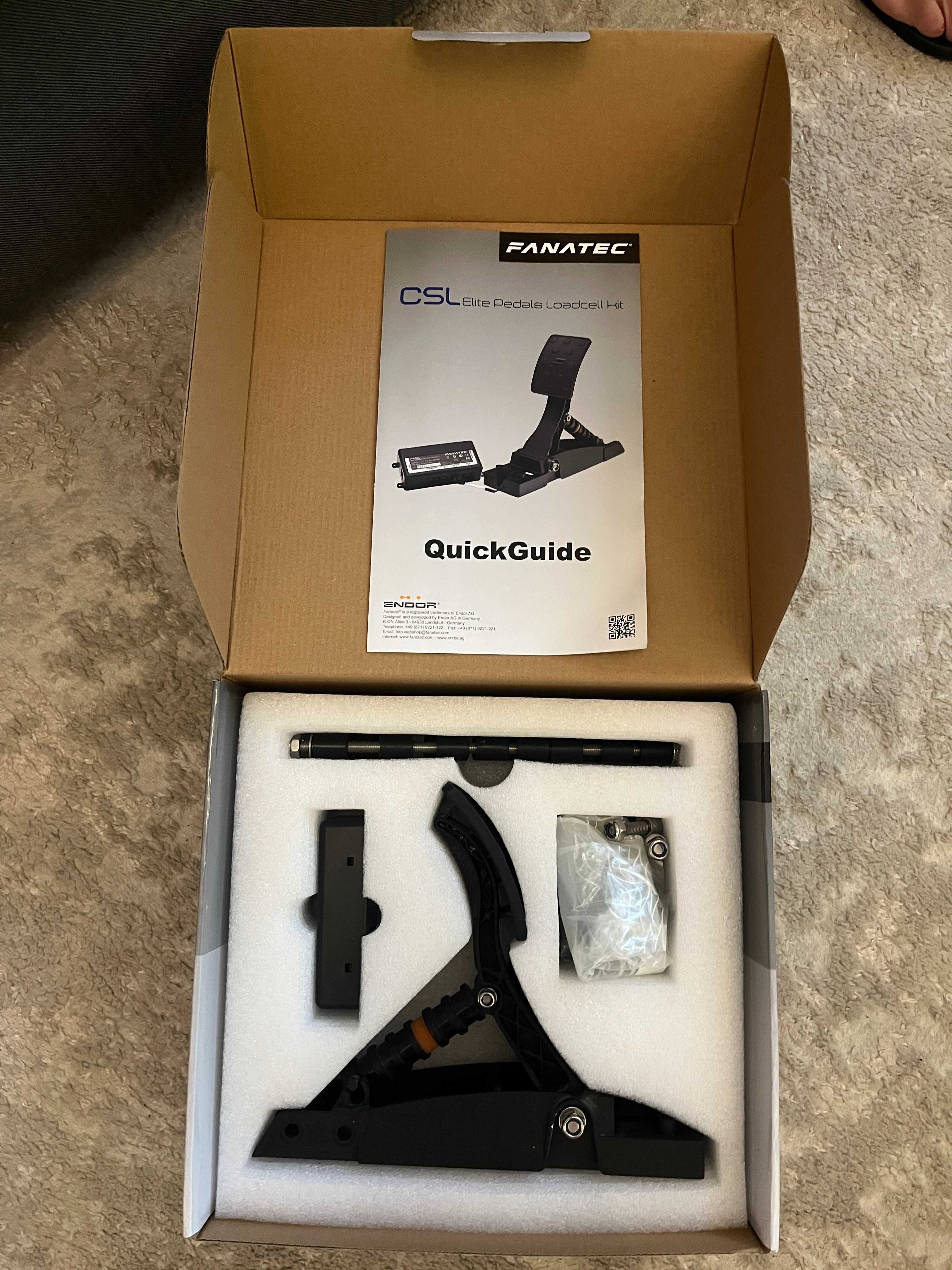 Fanatec CSL Elite Pedals – 3 pedais (com Load Cell)