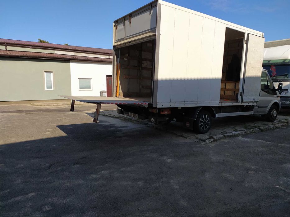 Transport z windą 5,6t ładowności