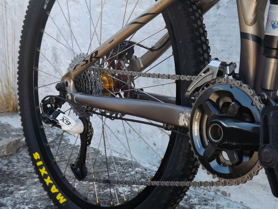 Bicicleta BTT Specialized StumpJumper Comp - Tamanho L - Roda 26"