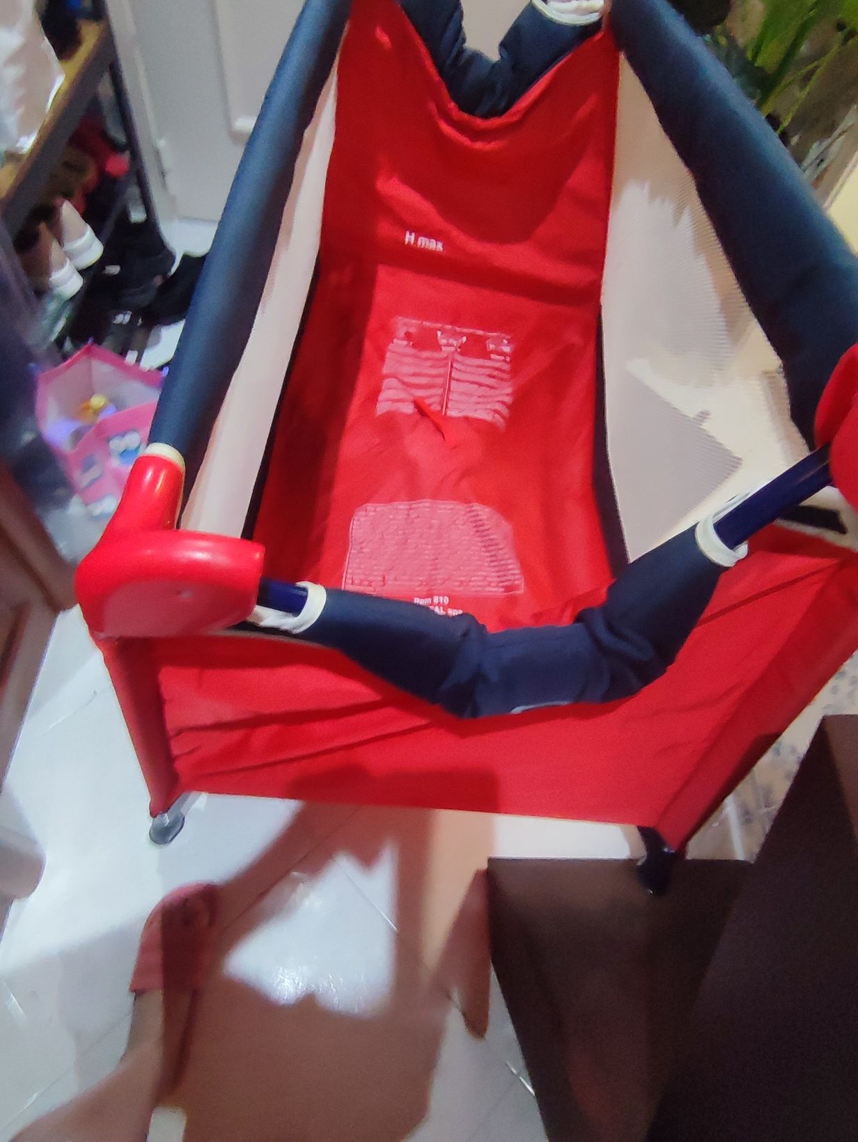Cama de viagem da prénatal está como nova só não consigo fecha-la (10€