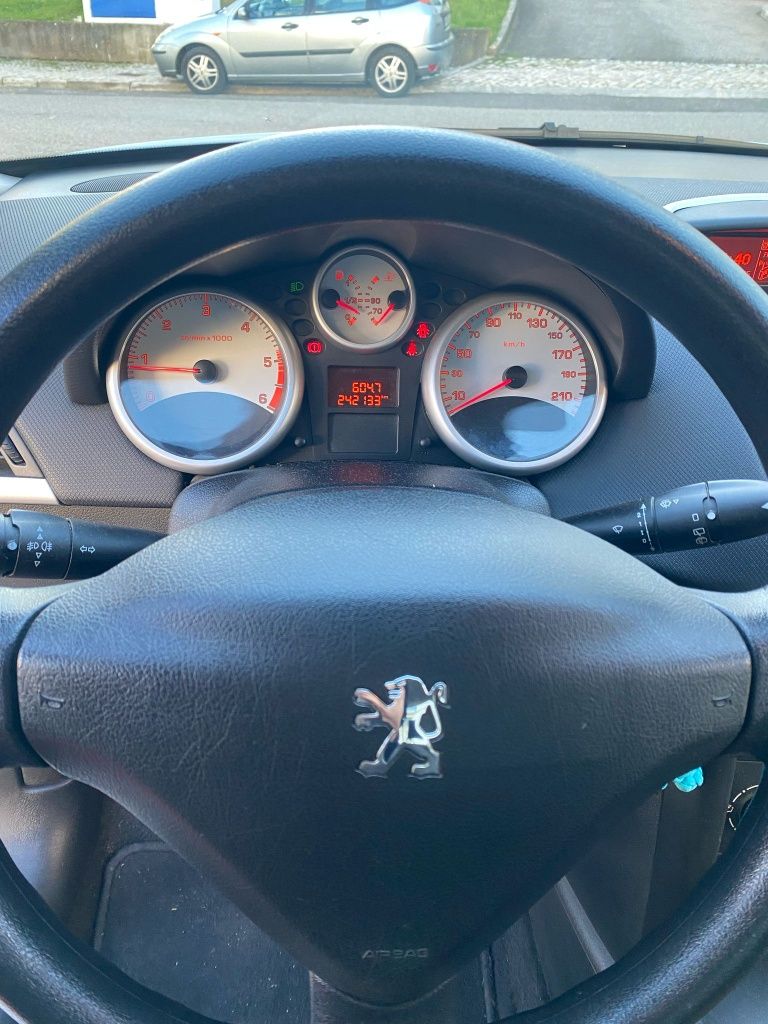 Peugeot 207 HDi 70 CV