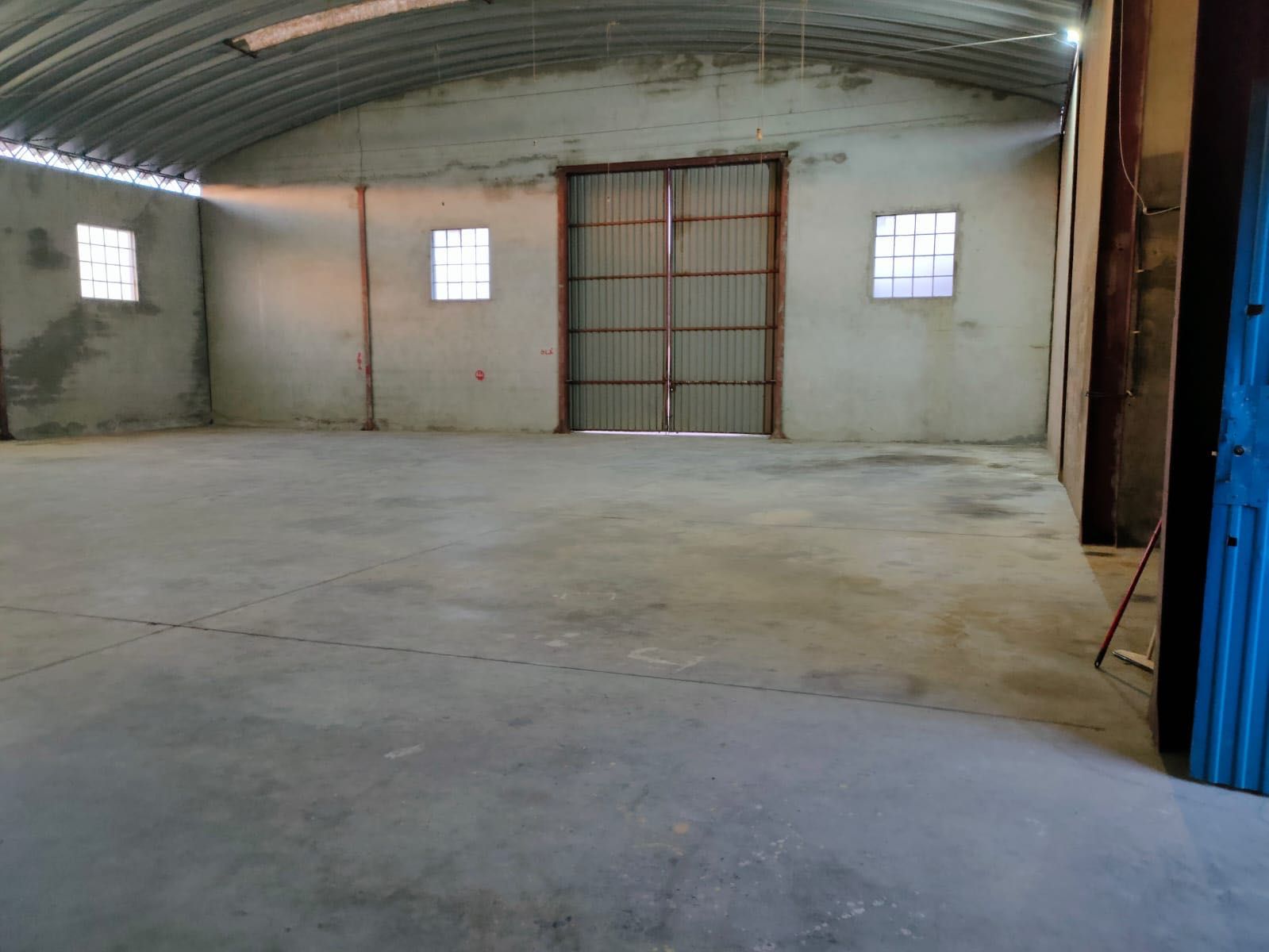Armazém com 400m2