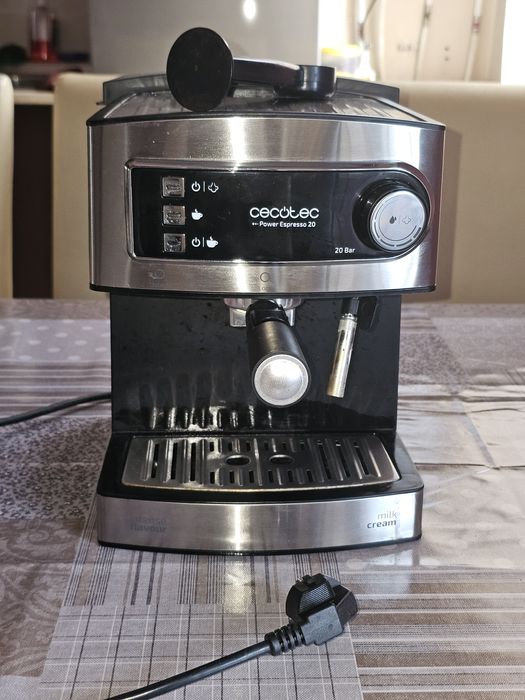 Кофемашинка Cecotec Power Espresso 20 (20 Bar)