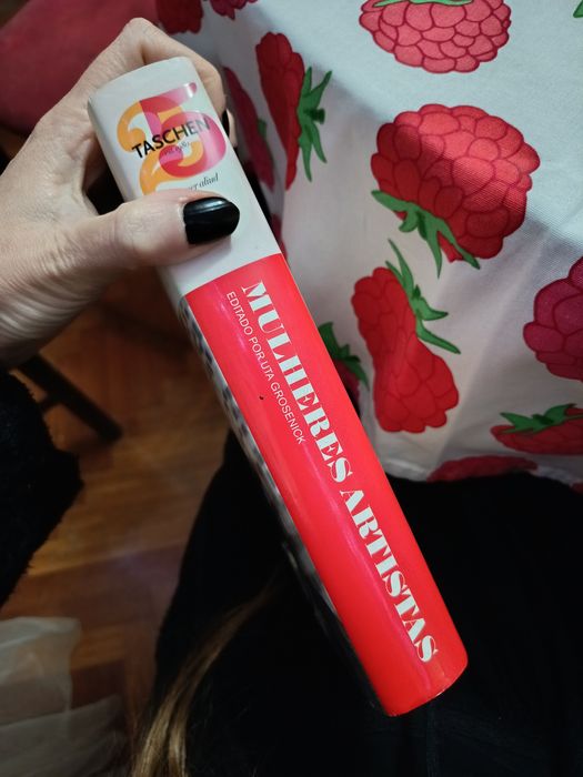 Mulheres artistas tashen