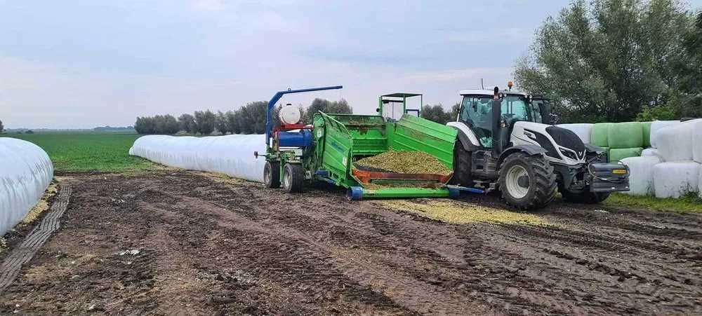 Śrutowanie gniecenie mielenie pakowanie zakiszanie w rękawy foliowe.