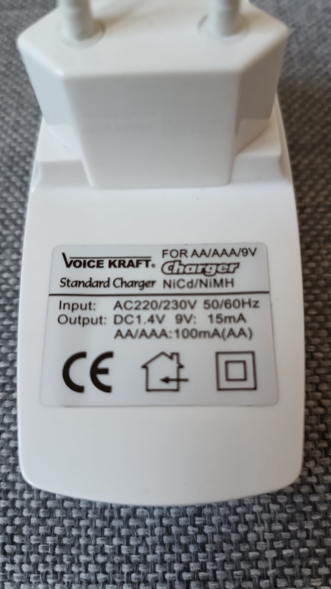 Ładowarka "Charger" do baterii, akumulatorków