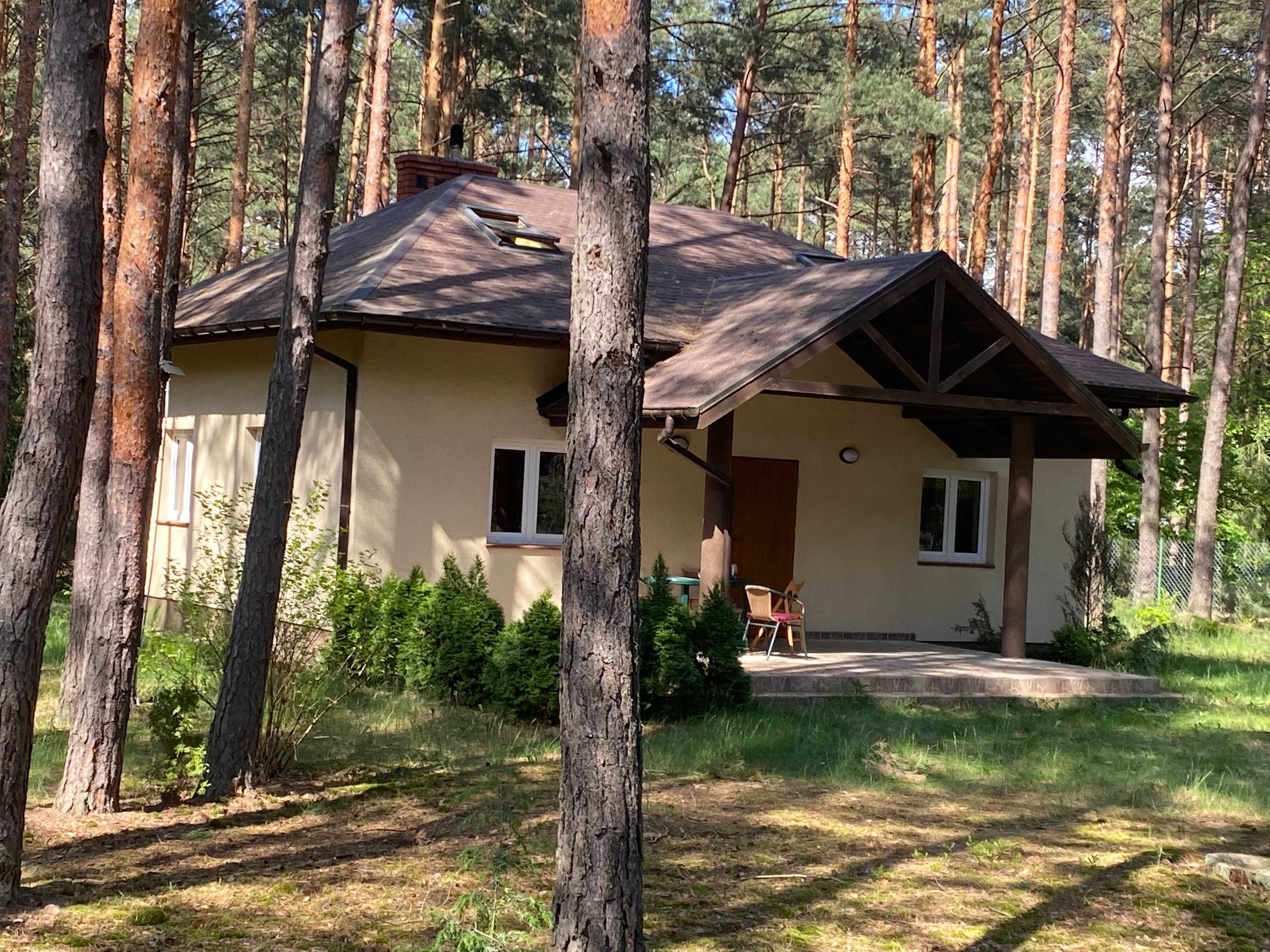 Pokoje dla pracowników w malowniczym domu w lesie Wyszków / Tłuszcz