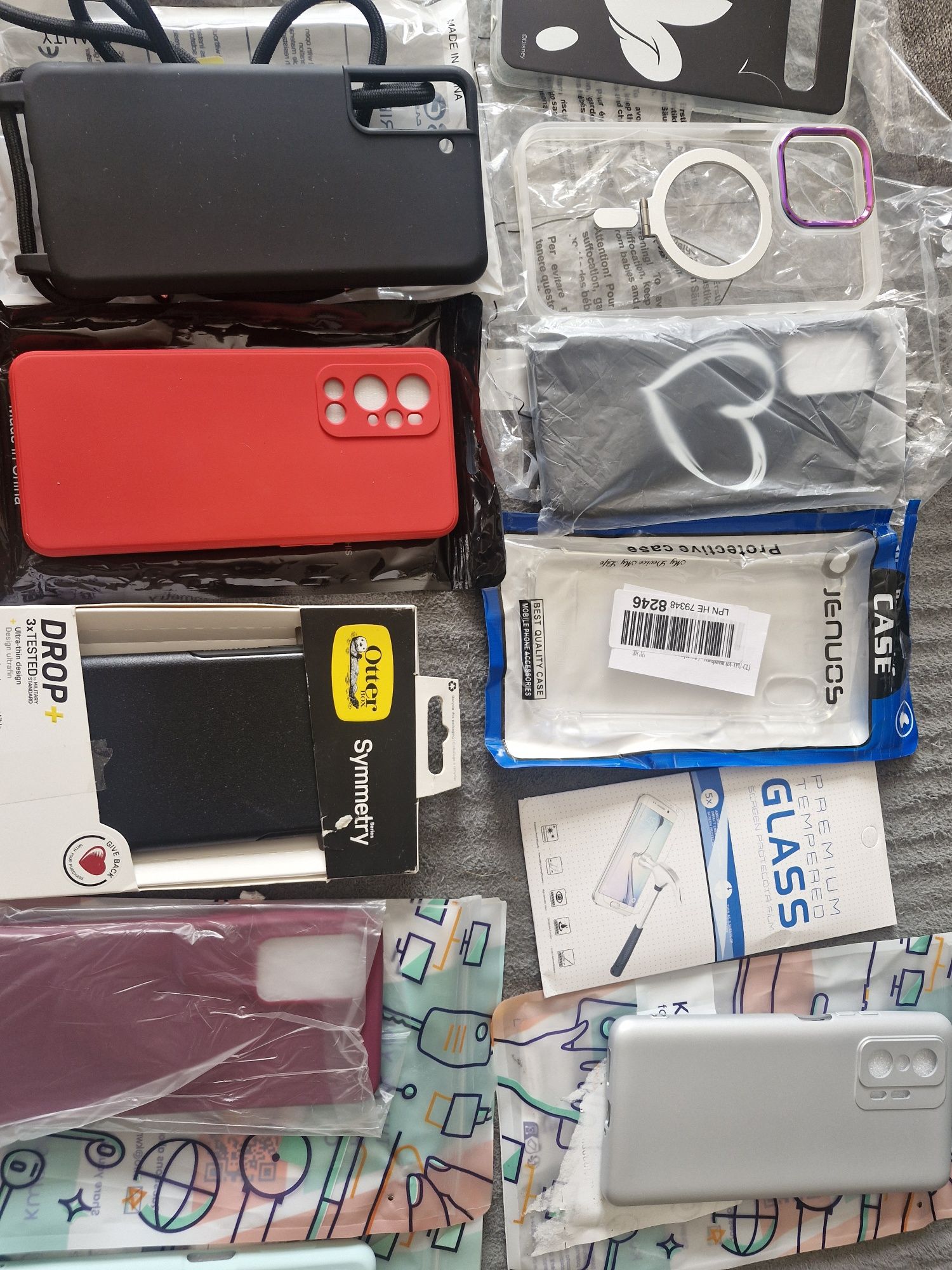 Etui do telefonów iphone samsung itp