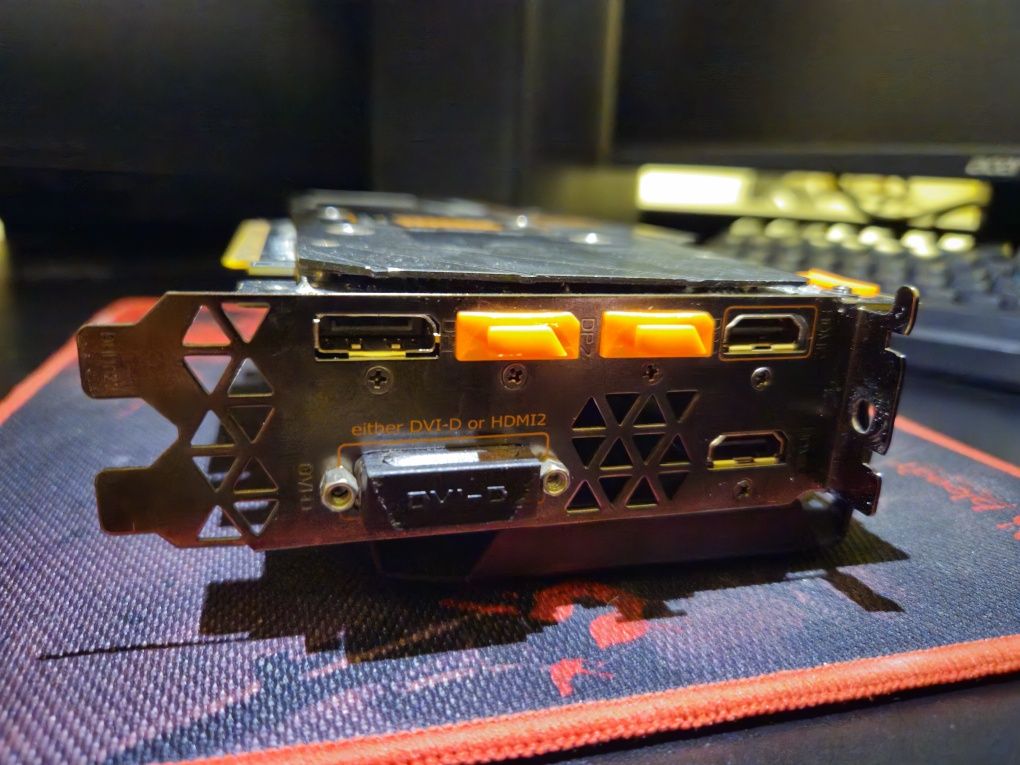 Видеокарта GTX 1080ti AORUS 11gb
