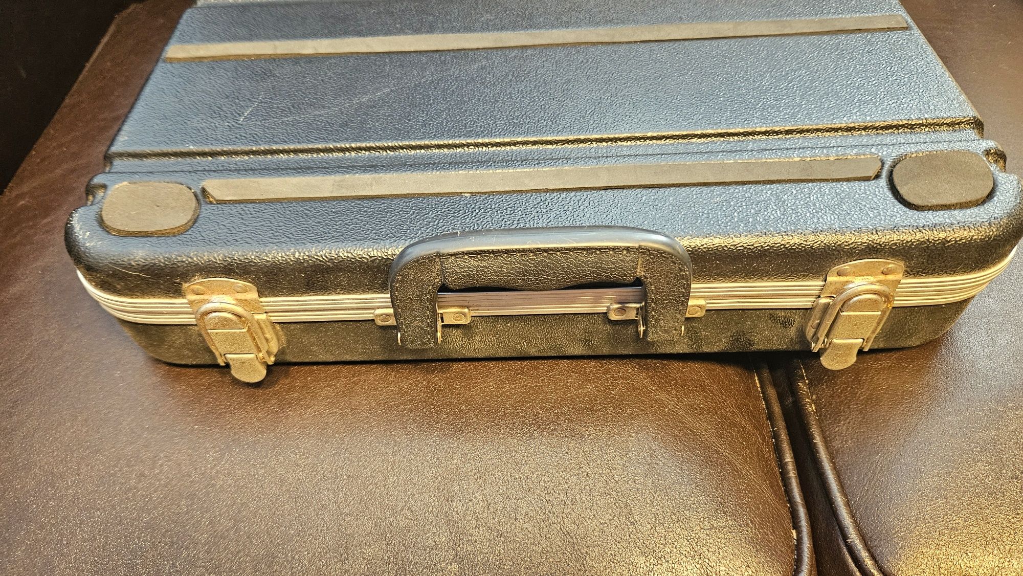 Pedalboard com tampa removível