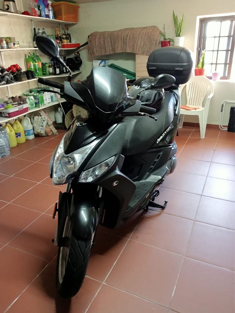 Vende se Scouter