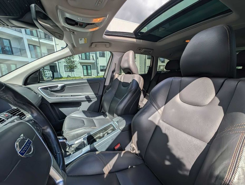 Volvo XC60 T5 Dynamic      2017