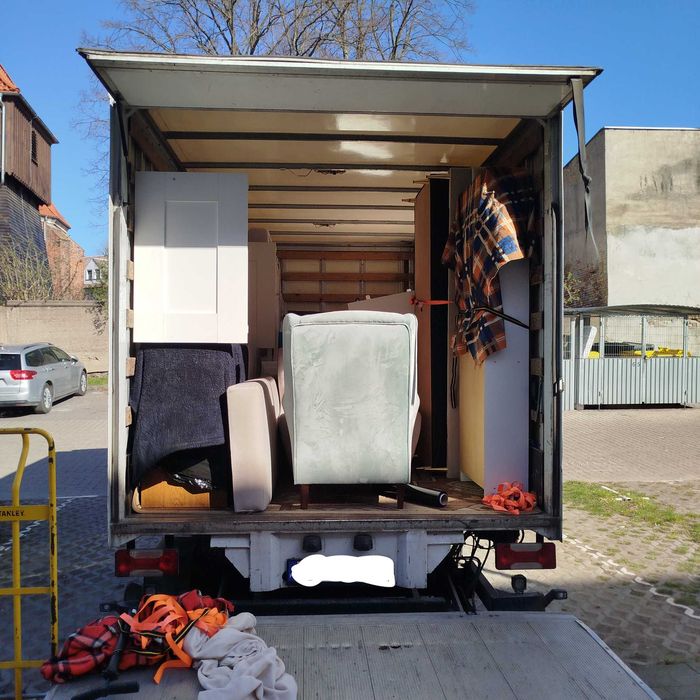 Opróżnianie ,Usługi Transportowe, przeprowadzki ,wywóz mebli