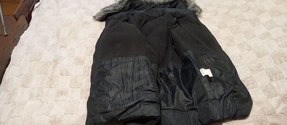 Жіноча зимова куртка