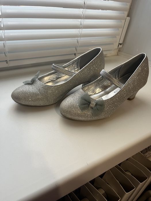 Туфлі дитячі для танців