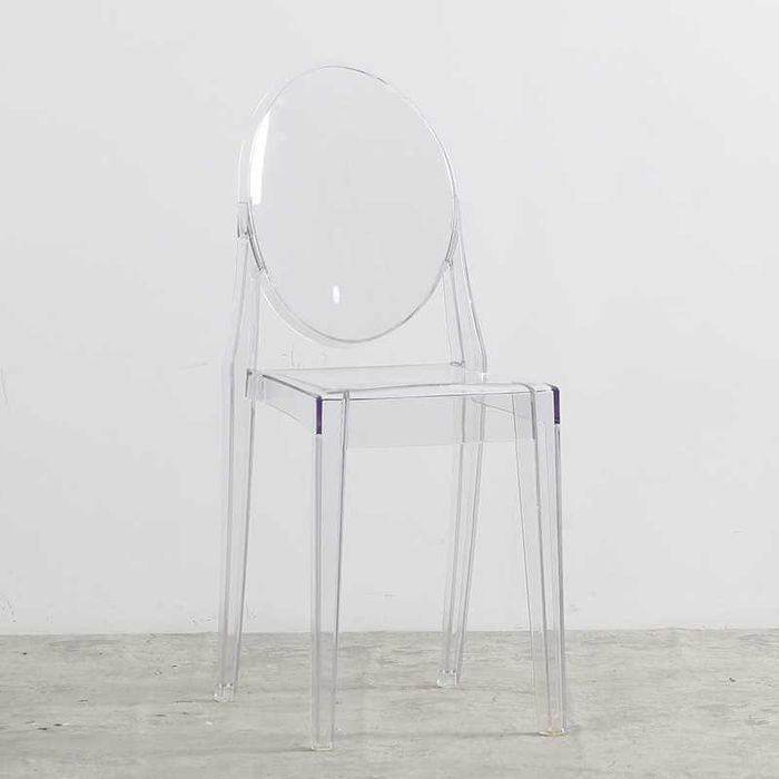 Nowe krzesła inspirowane Victoria Ghost - wyprzedaż magazynu