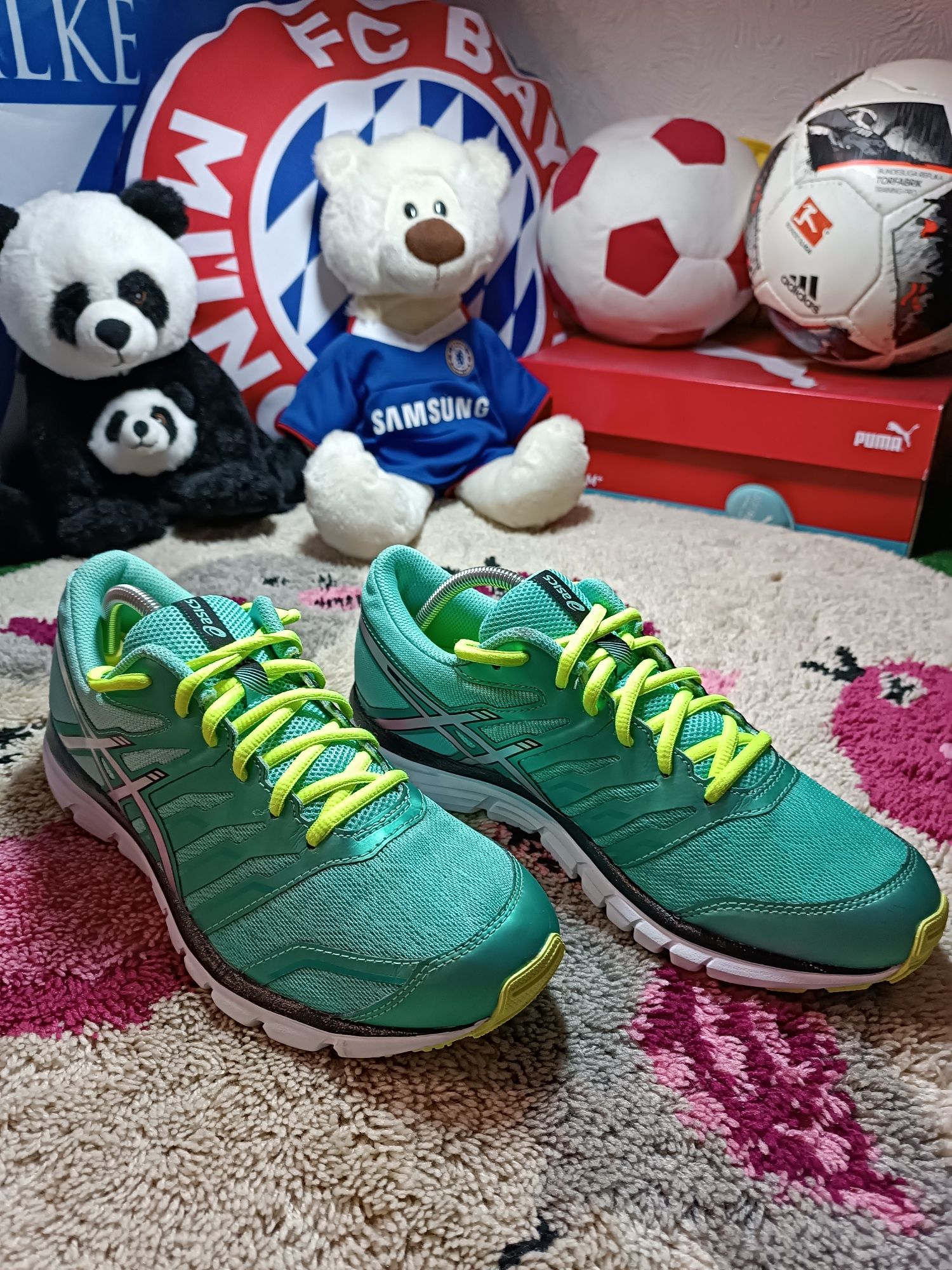 Кросівки ASICS бігові 40,5 розмір