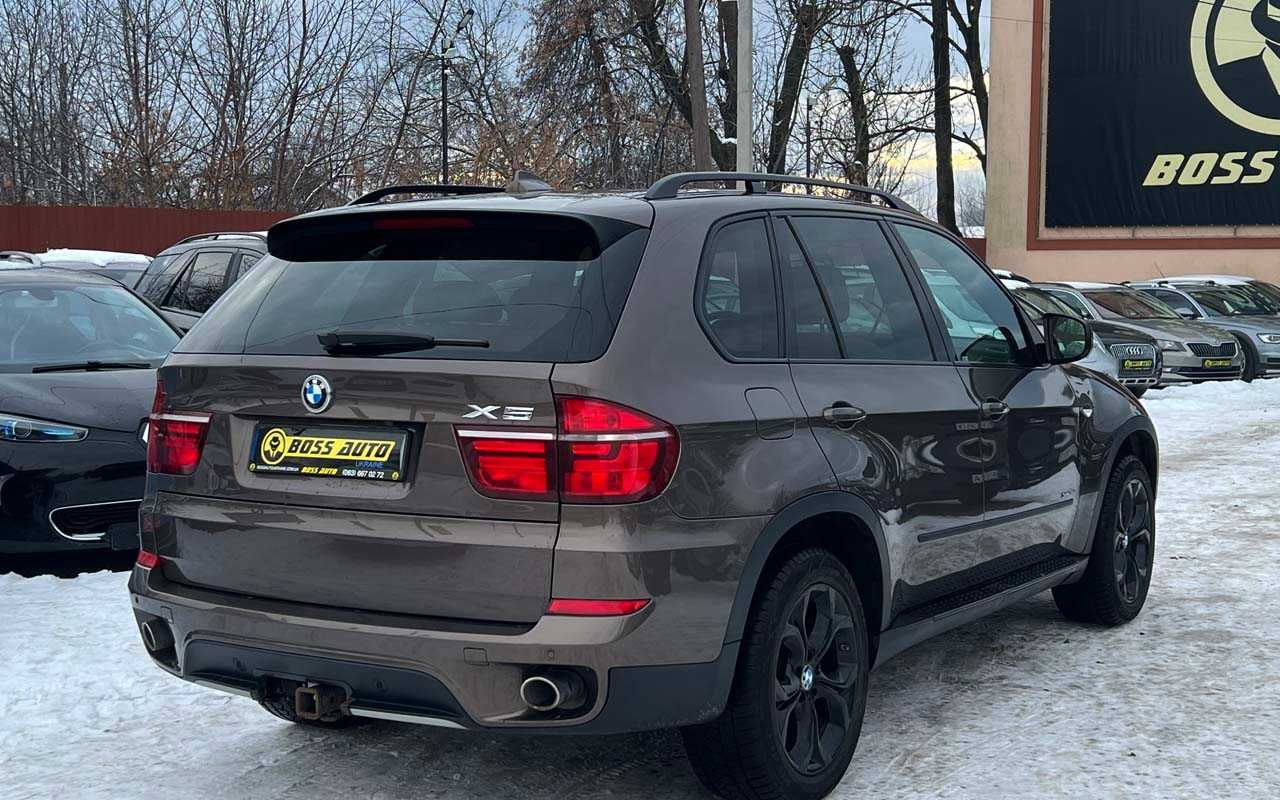 BMW X5 2012 року