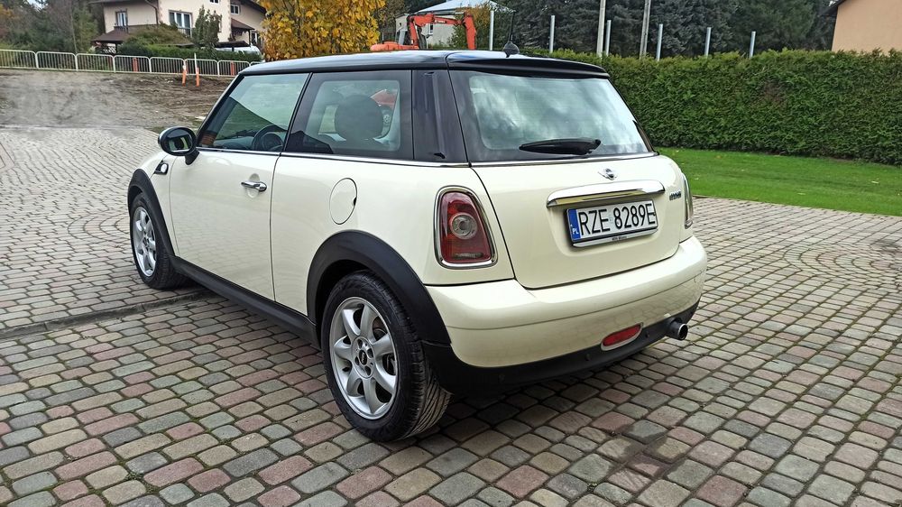 Mini Cooper R56 One 1.6 122KM Manual Benzyna Zadbany S Bez rdzy
