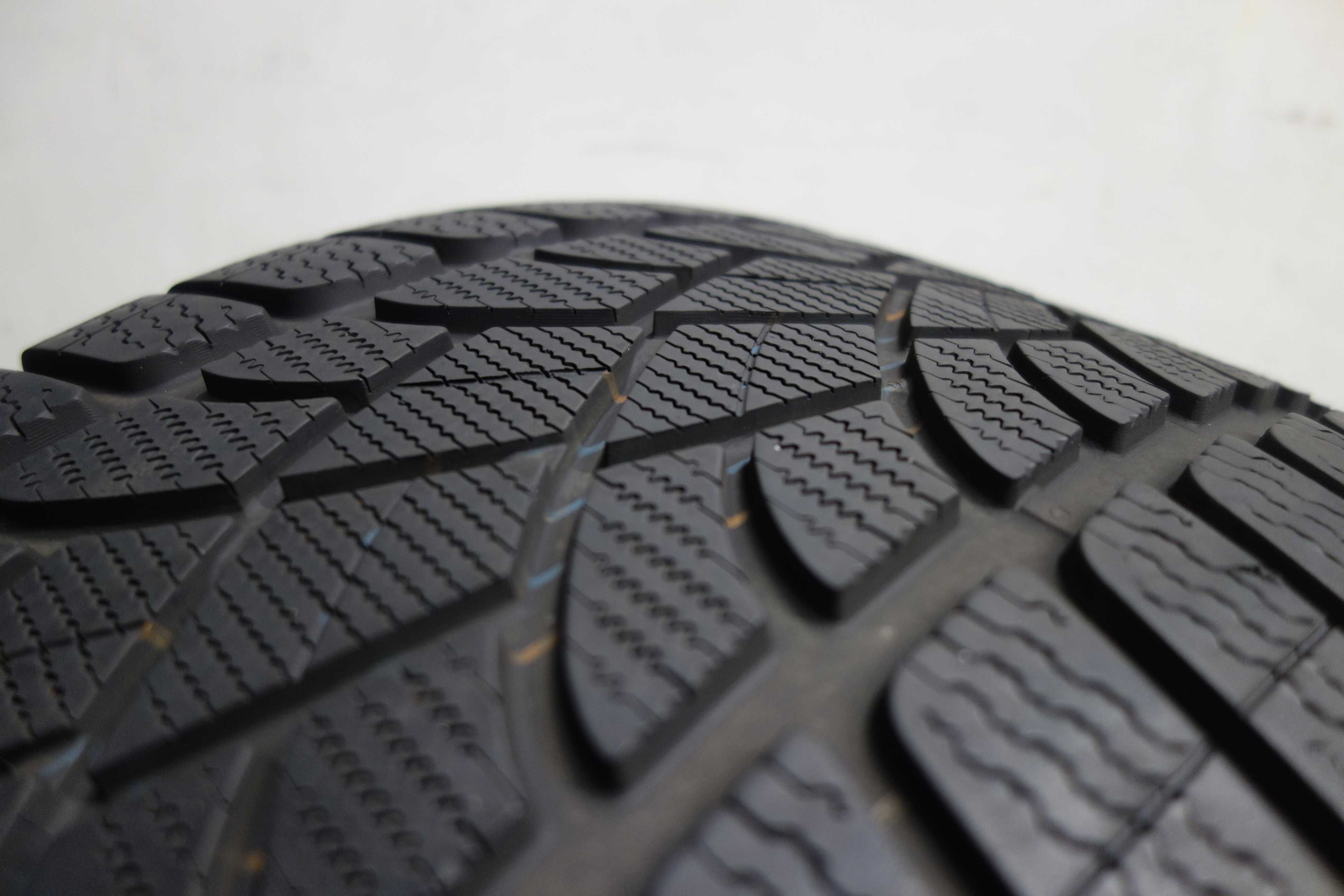295/30/19 DUNLOP SP Winter Sport 3D RO1 XL Zima
