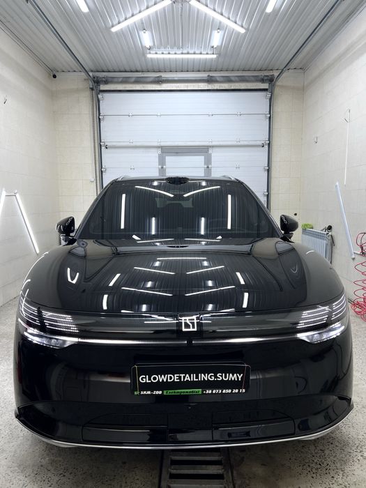 Полірування та хімчистка авто