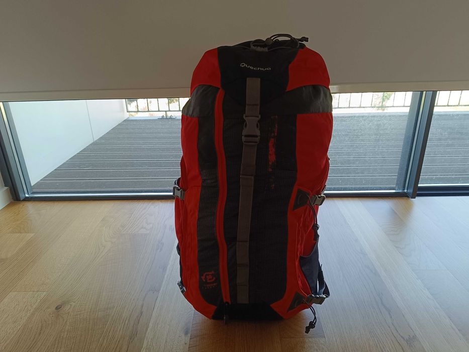 Mochilas Quechua Forclaz 40 Air Vermelha