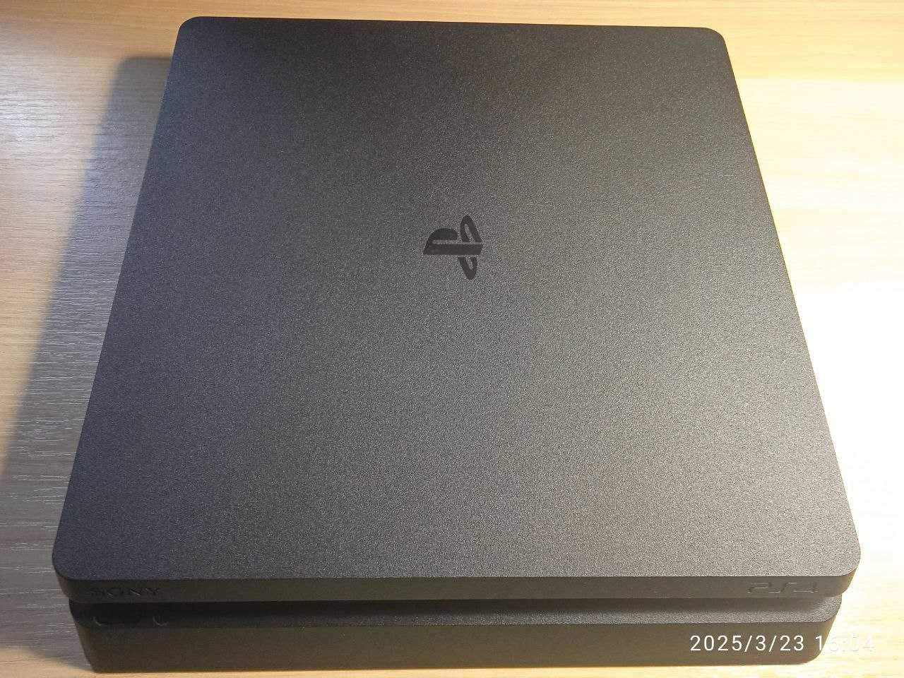 Sony PlayStation 4 Slim 1TB Black Б/У + 2 джойстика