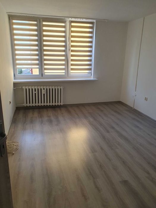 Sprzedam mieszkanie po częściowym remoncie w bloku w centrum Białogar