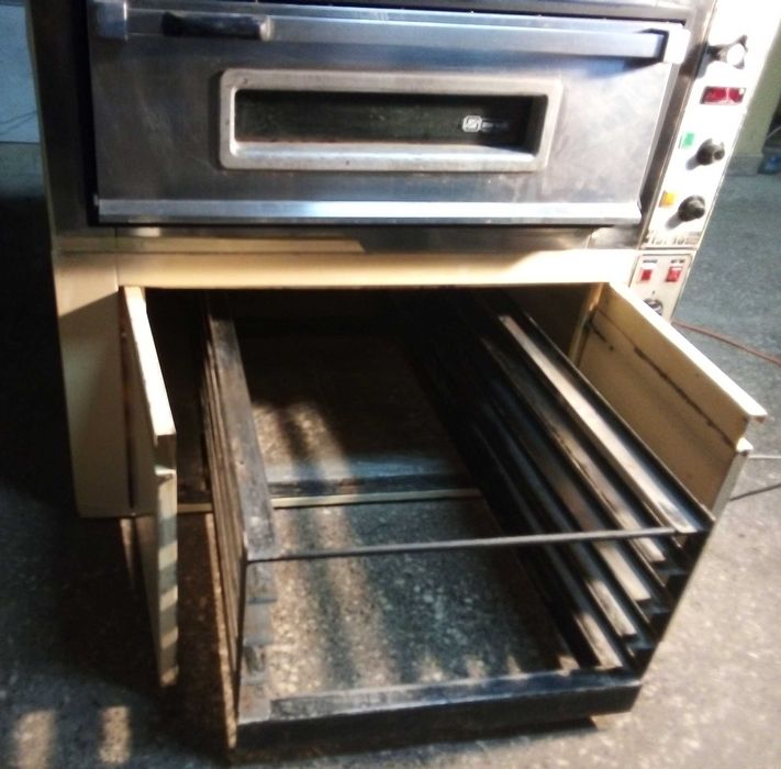 Piec do pizzy "Pizza System", włoski, duża wydajność, płyta szamotowa