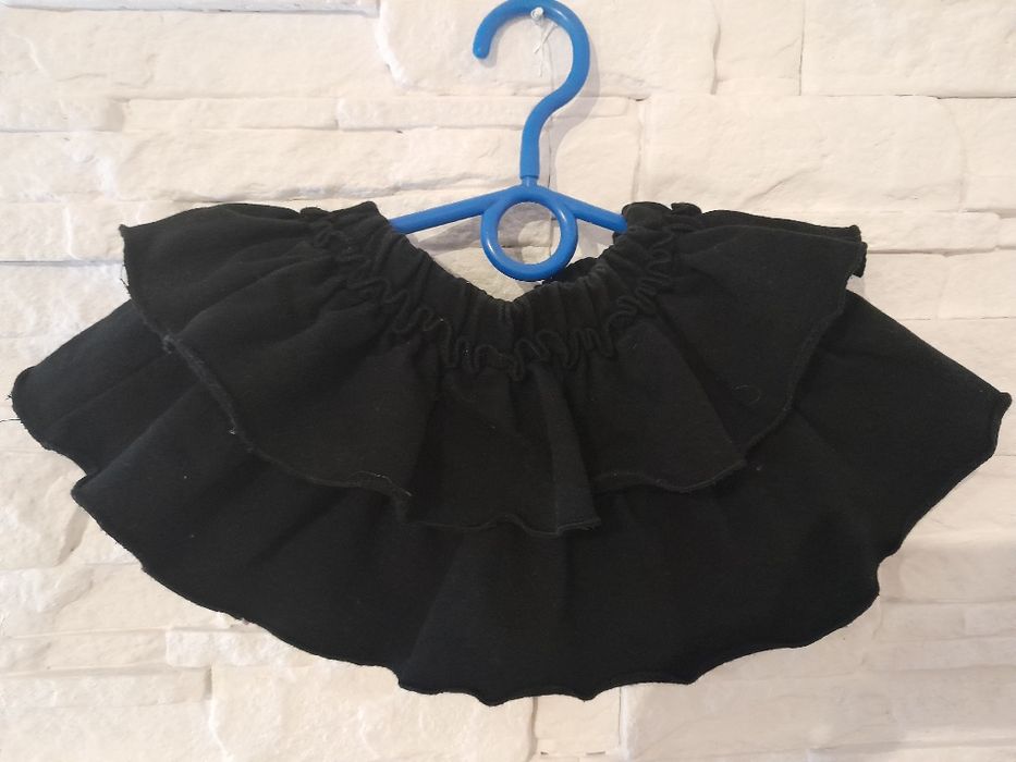 Czarna spódniczka falbany gruba bawełna 80