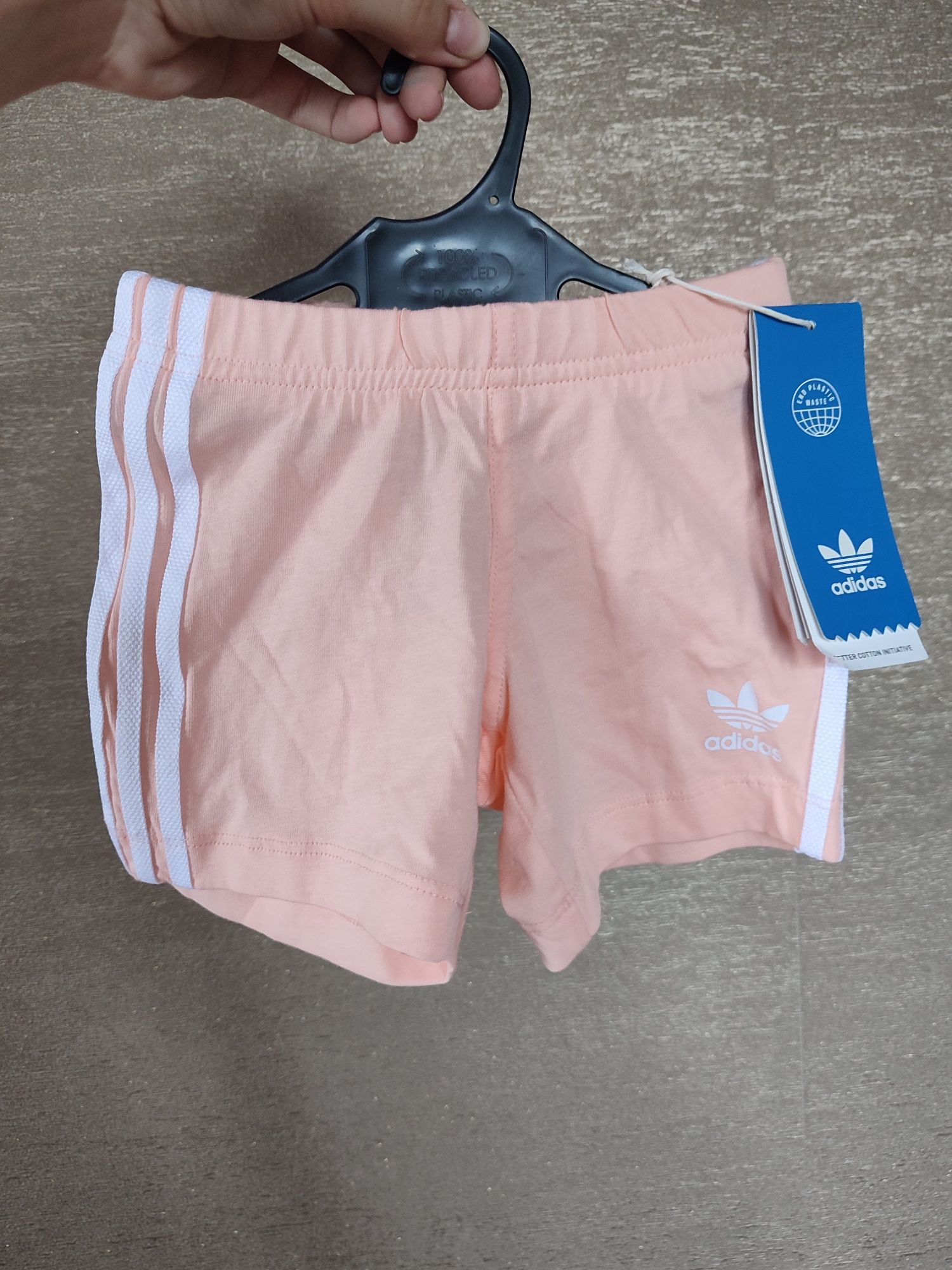 Шорти adidas дитячі 3-6 місяців ніжного персикового кольору