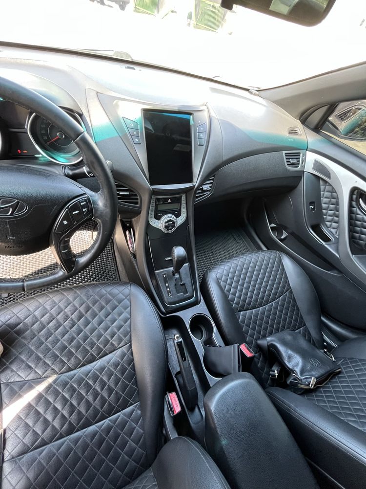 Hyundai Elentra (Хюндай Елантра)