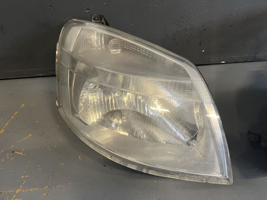 Farol direito peugeot partner 2003 citroen berlingo