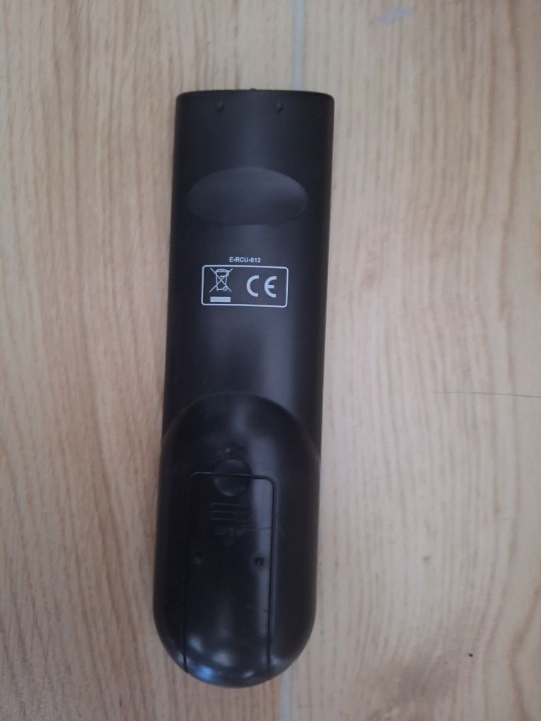 Pilot do dekodera Opticum E-RCU 012