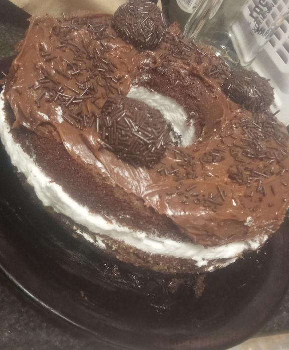 Faço doces e salgados caseiros