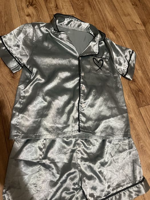 Піжамка шелкова vs вікторія сікрет шикарний стан