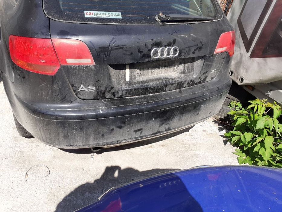PAS TYLNY AUDI A3 8P 5D Z PODŁOGĄ