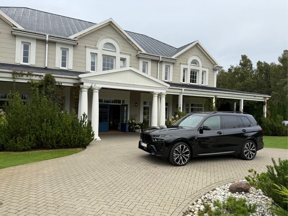 Auto do ślubu / samochód na wesele z kierowcą / 7 osobowe BMW x7 2025