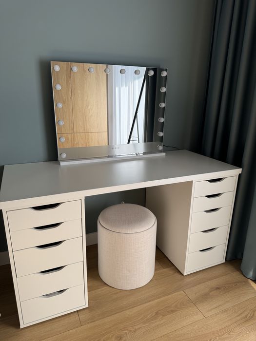 Toaletka/biurko IKEA z lustrem led