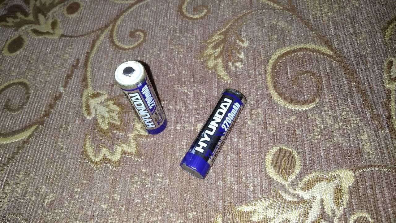 2 AA аккумулятора Hyundai по 2700 mAh