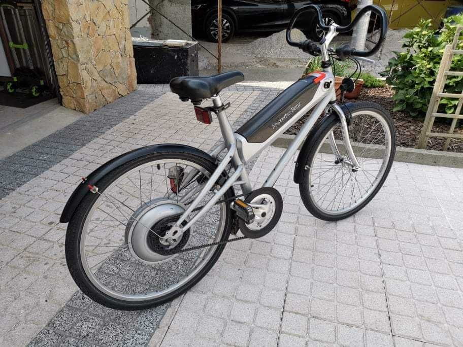 Bicicleta Mercedes-Benz híbrid bike