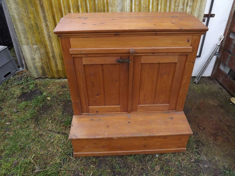 Komoda klęcznik sosnowa + lustro kryształowe