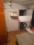 Металлический вагон с электричеством и душ кабиной для сантехников