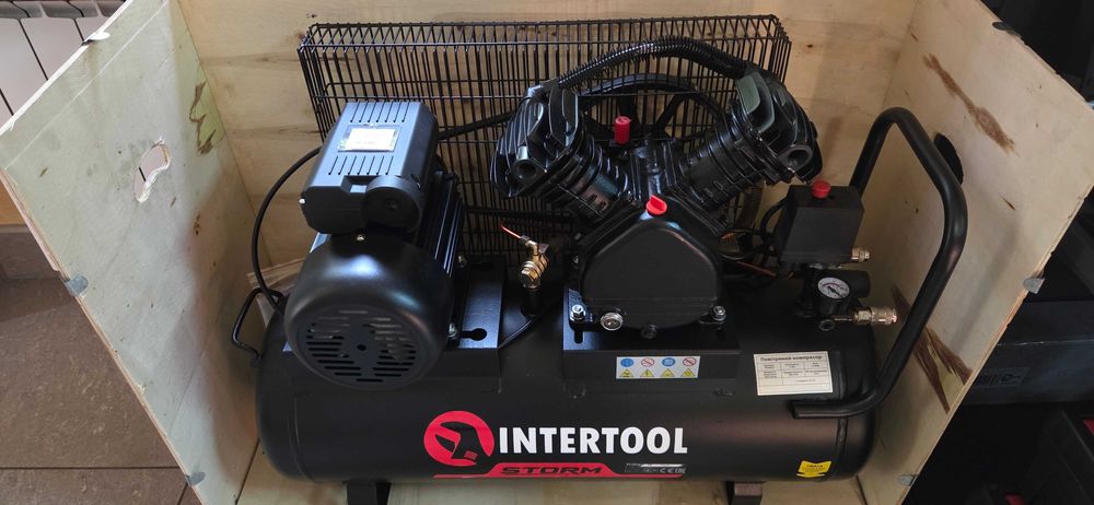 Компресор 50 л, 3 кВт INTERTOOL PT-0016