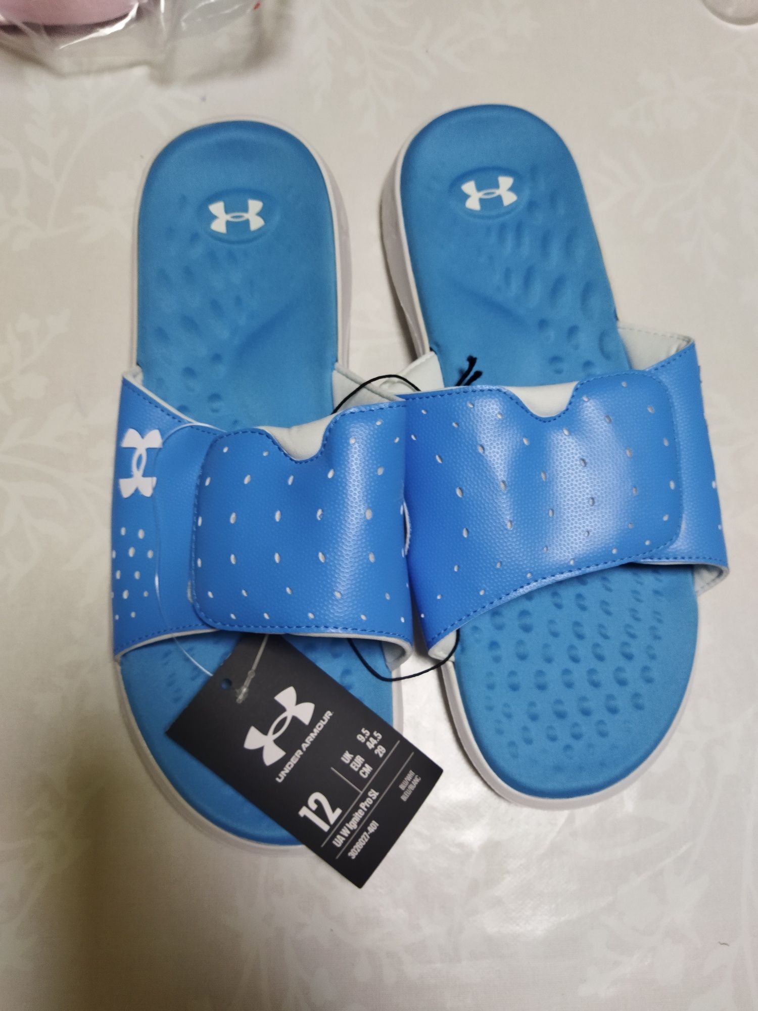 .Шлепки жіночі Under Armour 42р